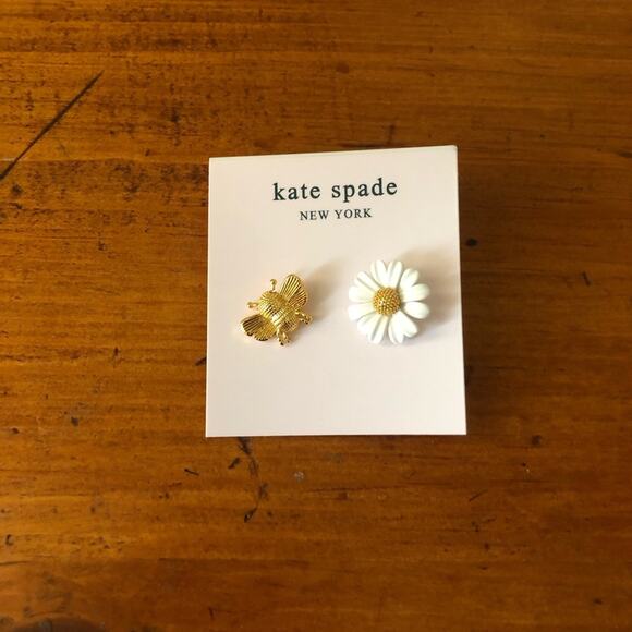 Kate Spade New York NIP Charming All Abuzz Bee Stud & Daisy Whimsical Earrings - Picture 8 of 13